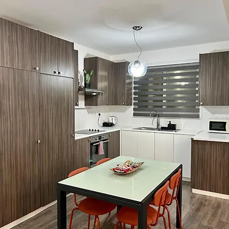 Fat Cow Apartment Larnaca
