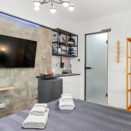 Apartment Fat Cow *